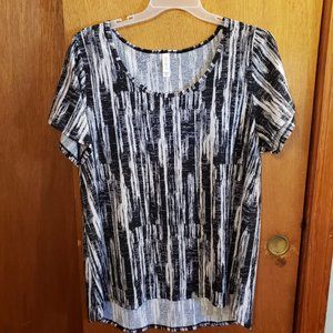 Lularoe Classic Tee Size 2XL
